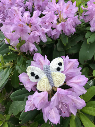 crochetpattern keychain cabbage butterfly