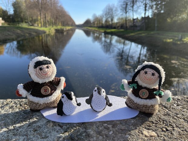 crochet pattern penguins