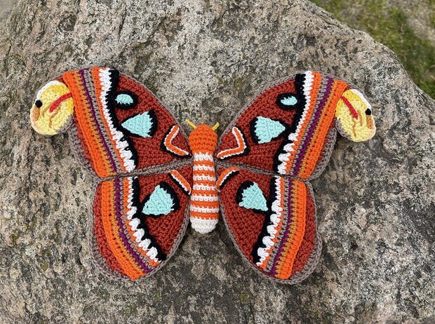 Crochetpattern Atlas  Moth 